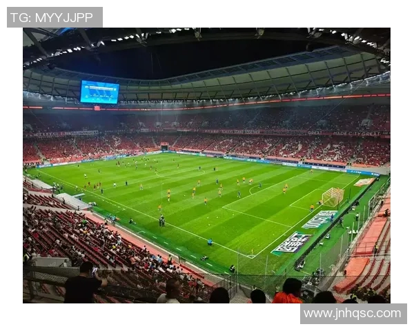 百大足球巨星全景图鉴 探秘球场传奇与荣耀瞬间